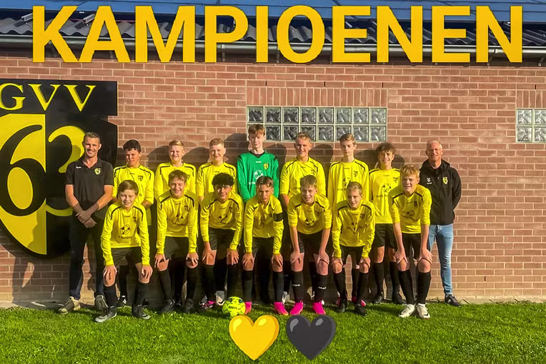2023_12_30 GVV63 JO15 1 Kampioen
